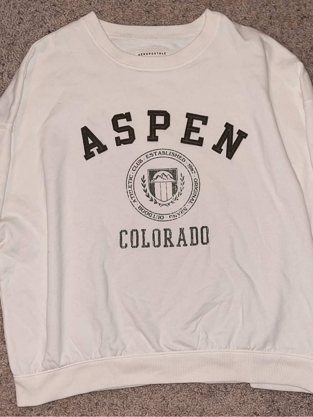 Aeropostale White Crewneck Sweatshirt with Black 'Aspen Colorado' Graphic